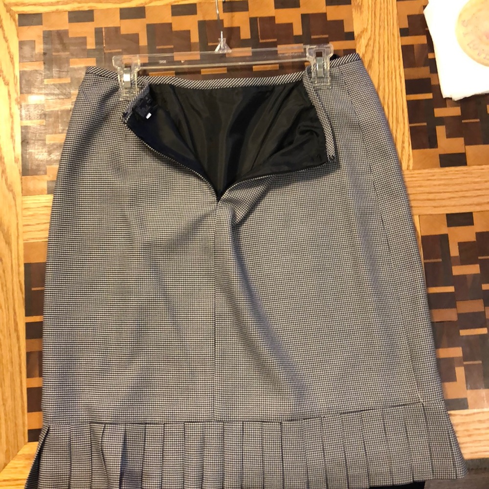 Suit - Picture 6 of 6